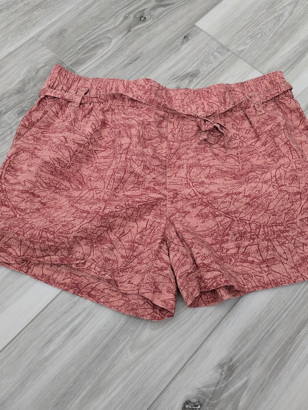 Women’s Coral Printed Casual Shorts Sz M